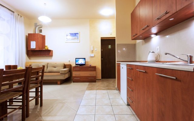 Apartament Izaaka