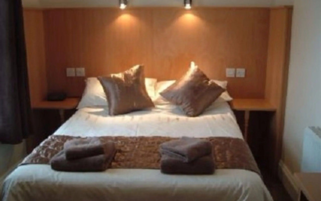 Spindrift Guest House - Adults Only