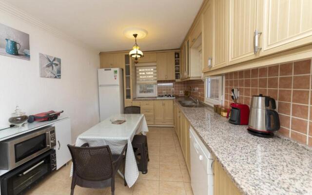 Splendid Villa Surrounded by Nature Near Milas-bodrum Airport