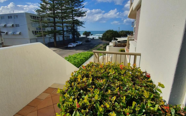 Pandanus Shores Kings Beach