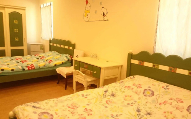 Phd's Guest House I
