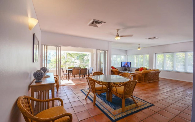 Balboa Holiday Apartments