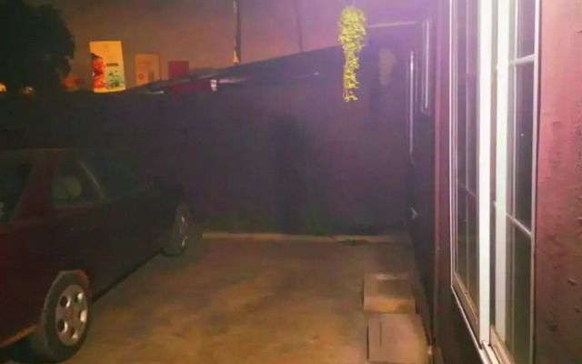 1 Bed House Private Compound With Off Road Parking