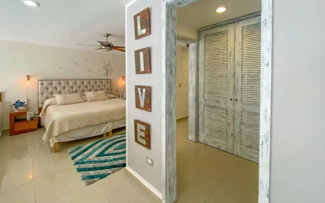 Plaza Paraiso by Riviera Rentals