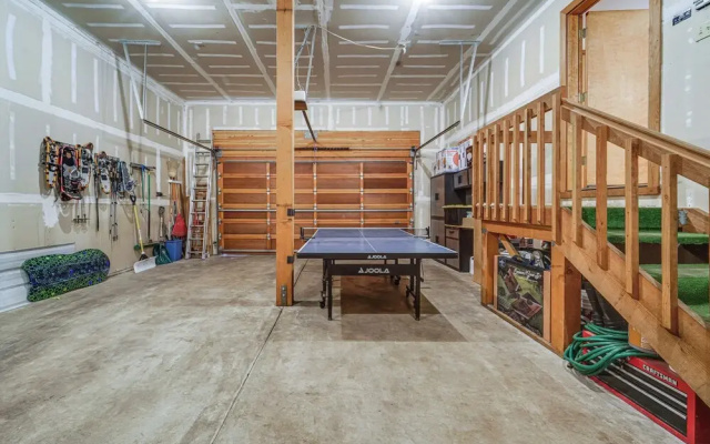 Home 1 Mi to Downhill Ski Resort: Bring Your Pets!