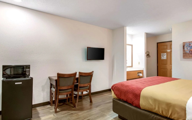 Econo Lodge Franklin