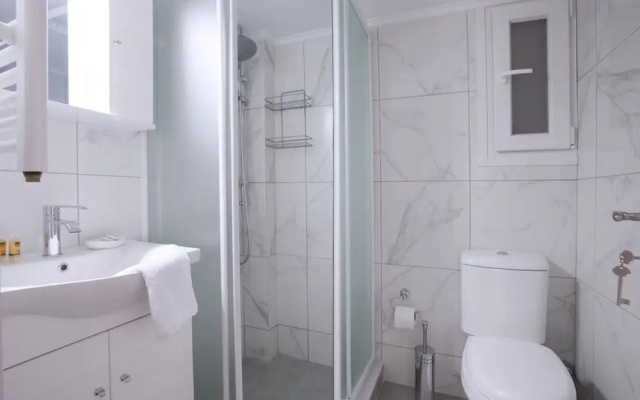 Pop art apartment at Koukaki