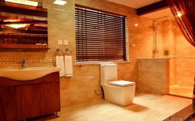 Lijiang Overseas Club