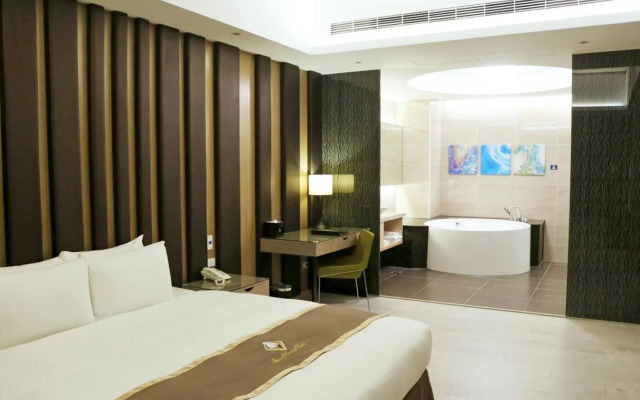 Tsun Huang Hotel