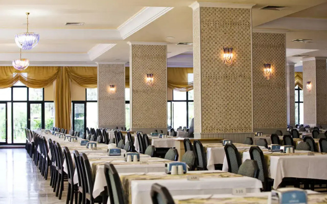 Süral Saray Resort & SPA (+16)
