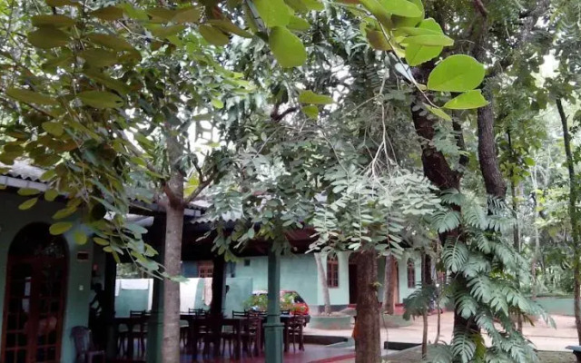 Thuruliya Guest House