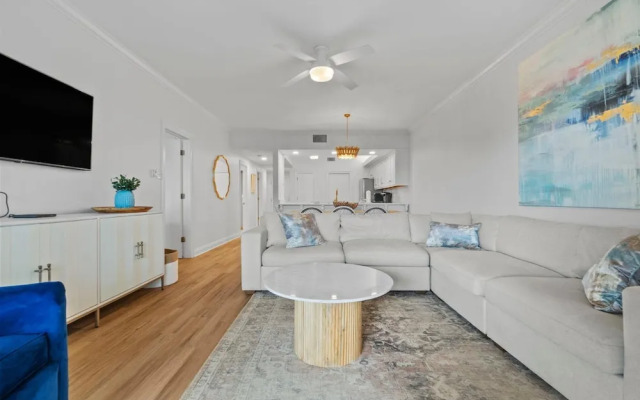 Shipwatch Riverside E104