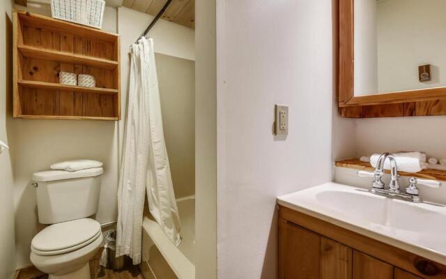 Northeast Passage Chalet