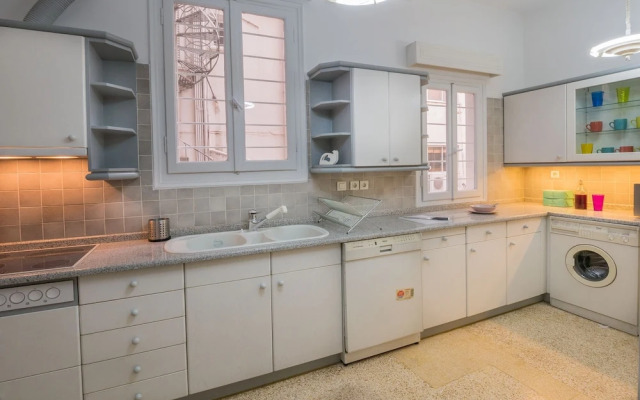 Capricorn - Luxurious Apartment in Kolonaki