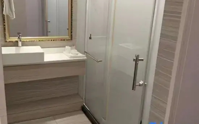 Yuyao Liangnong Hotel