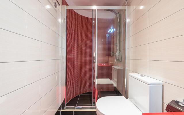 An Impressive 2 bdr Apt in Glyfada
