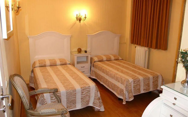 Hostal Montecarlo