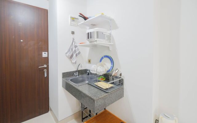 Great Deal And Homey Studio At Transpark Cibubur Apartment