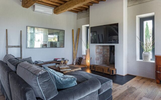 Casale the Place 6 4 Emma Villas