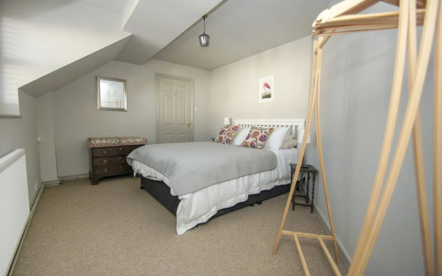 Arundel Mews Parking by Brighton Holiday Lets