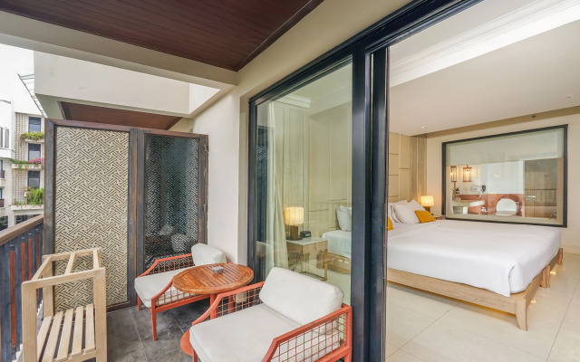 Jambuluwuk Oceano Seminyak Hotel