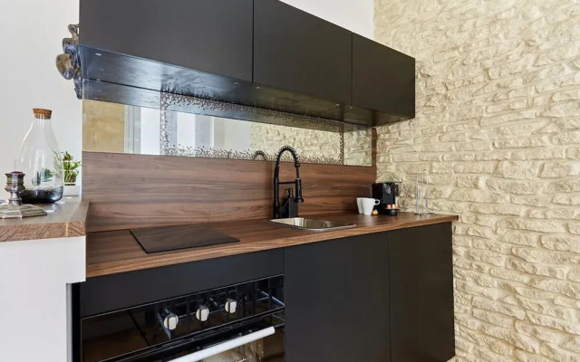 Charming 1 Bedroom Apartment Eiffel Tower