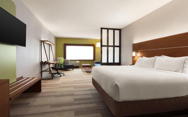 Holiday Inn Express & Suites Edinburg-McAllen Area by IHG