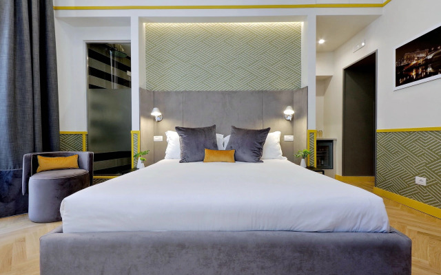 Roma Five Suites
