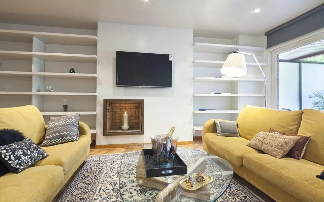 My Space Barcelona- Bonanova for 8 people