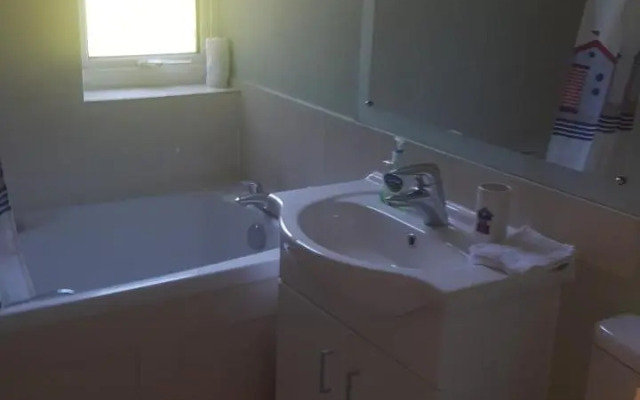 38 Cambanks 2 double bedroom apartment