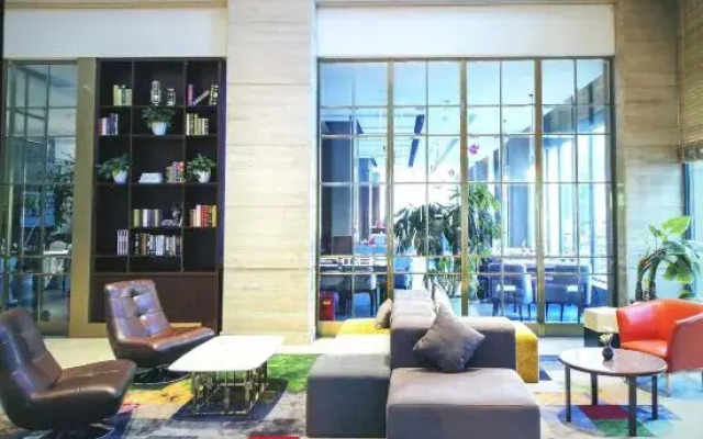 Land Sea Apartments
