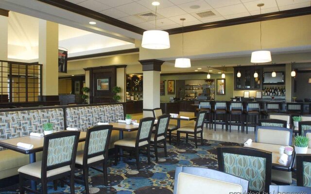 Hilton Garden Inn Hampton Coliseum Central