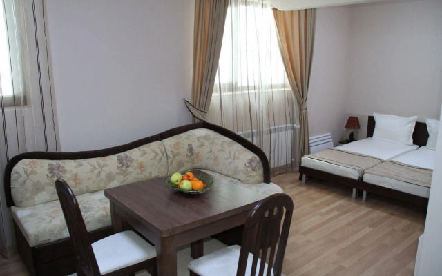 Kamelia Complex