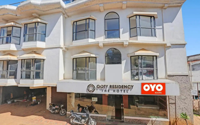 OYO 70390 Jayam Ooty Residency