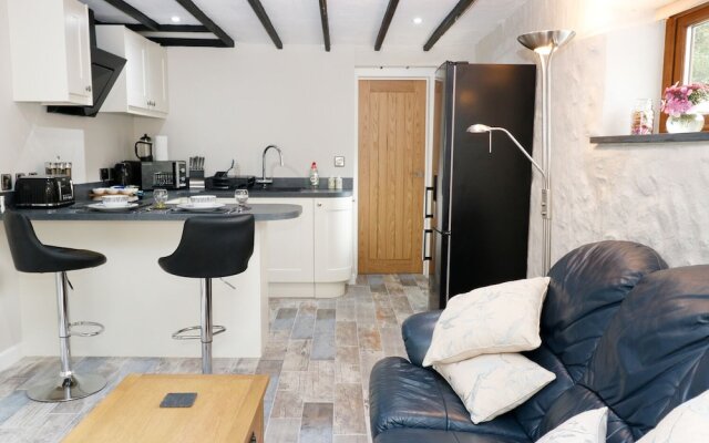 Littlecot, Holsworthy