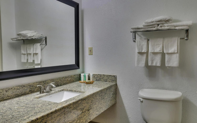 Country Inn & Suites by Radisson, Savannah Gateway, GA