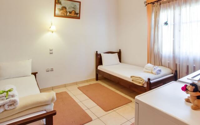 Alluring Holiday Home in Stournareika With Balcony