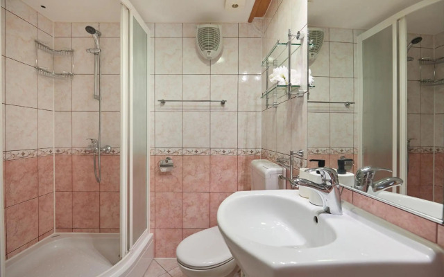 Apartment Cinnamomeus A20