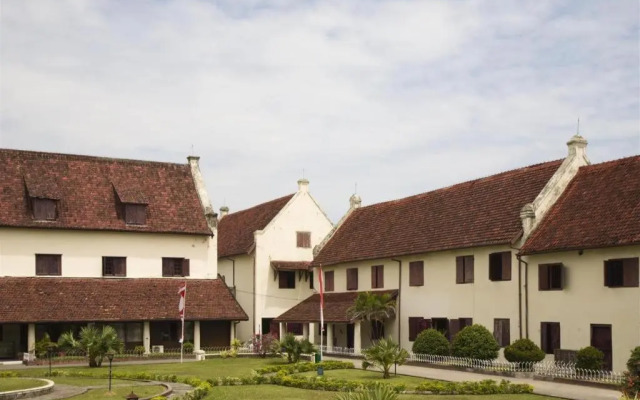 ZEN Rooms Pasar Ikan Losari