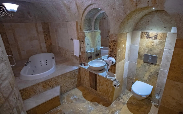 Kemerhan Hotel & Cave Suites