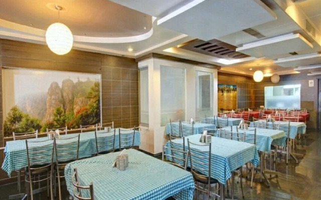 Hotel Nadaradjane Residency