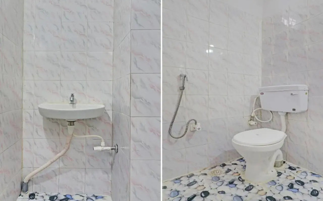 Spot On 76527 Desh Premi Guest House