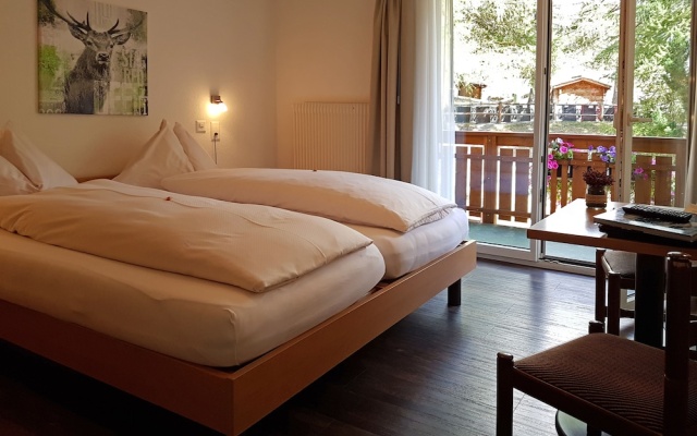 Parkhotel Saas- Fee – Guest Rooms – Saas-Fee