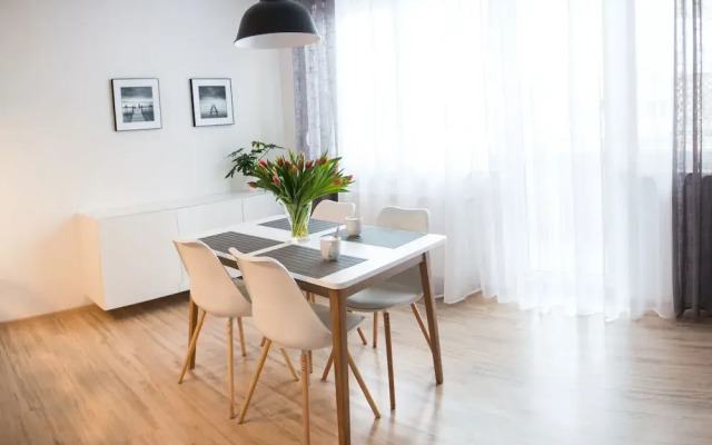 Apartament F&J
