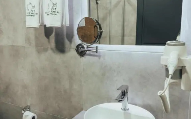 Baskonus Yaylasi Orman Evleri