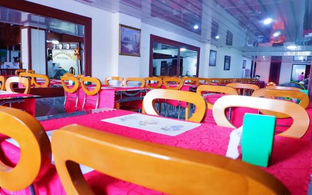 Lyly Hotel