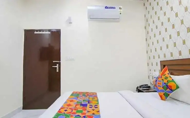 Fabhotel Park View