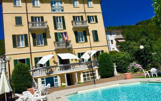Hotel Caroline