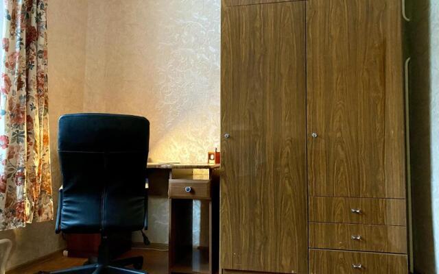 Spacious 3-Room Apartment & Parking