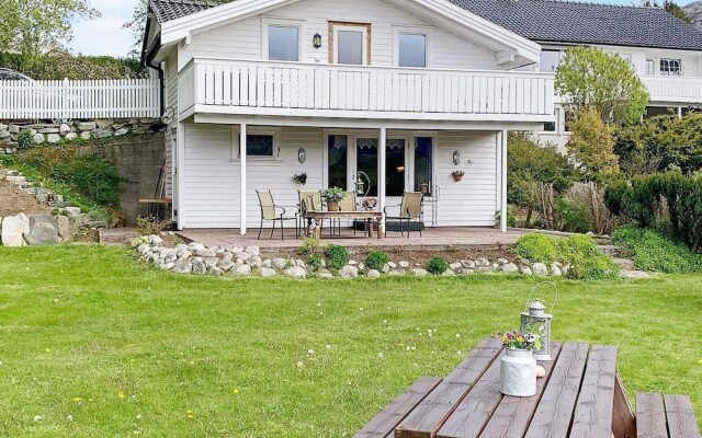 4 Person Holiday Home in taø